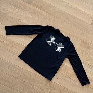 Under Armour HeatGear Black Long Sleeve Shirt boys sz YSM